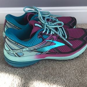 BROOKS Running Shoe (Ravenna 7)